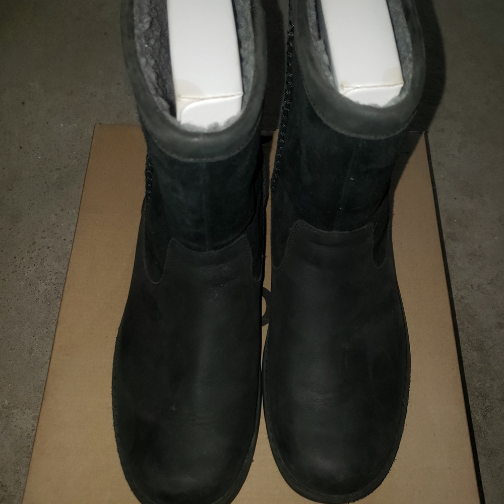 UGG Men's Black Suede Boots